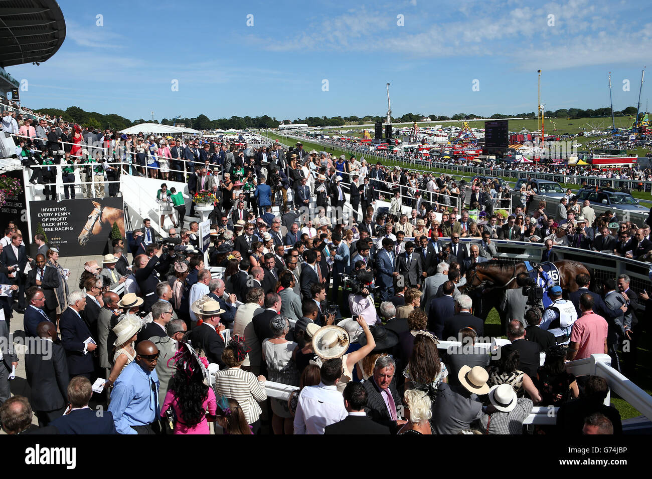 The winners enclosure at epsom racecourse hi-res stock photography and ...