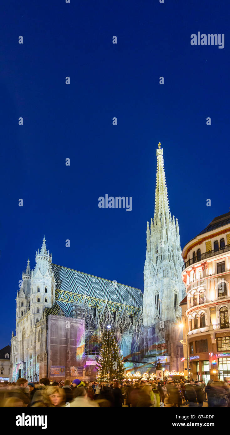 St. Stephen's Cathedral with Christmas Market at Stephansplatz, Wien, Vienna, Austria, Wien, 01. Stock Photo