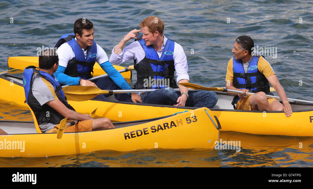 Three person canoe hi-res stock photography and images - Alamy