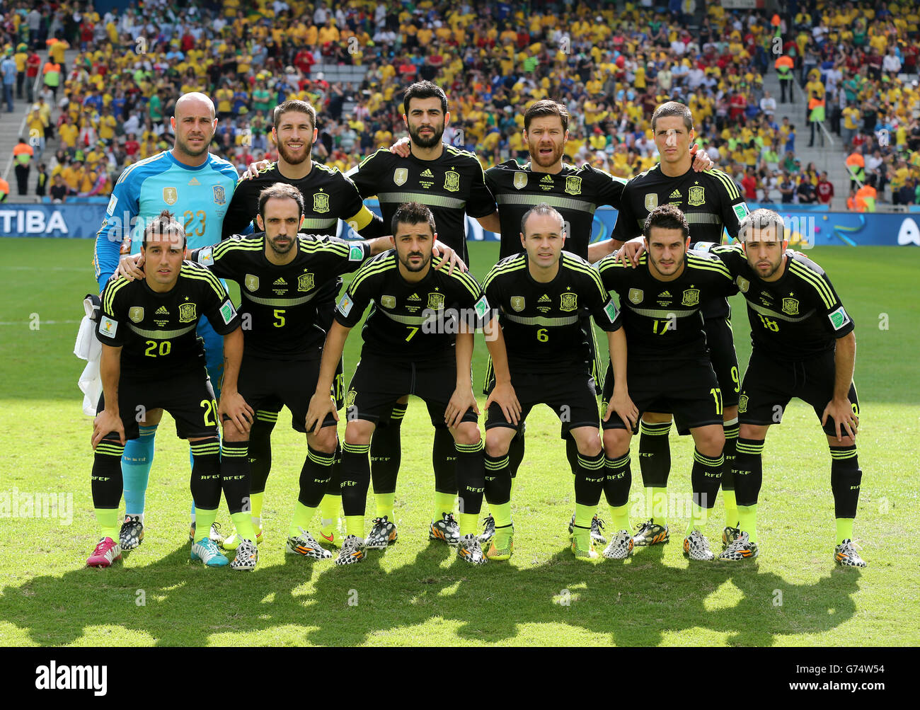 Soccer - FIFA World Cup 2014 - Group B - Australia v Spain - Arena da Baixada. The Spain team pose for a photograph before kick-off Stock Photo