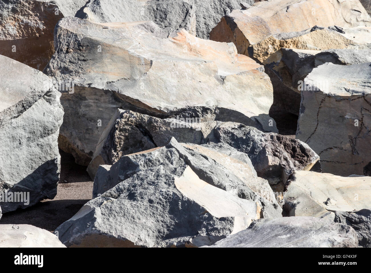 White Flaky Rocks White cave rocks hi-res stock photography and images - Alamy
