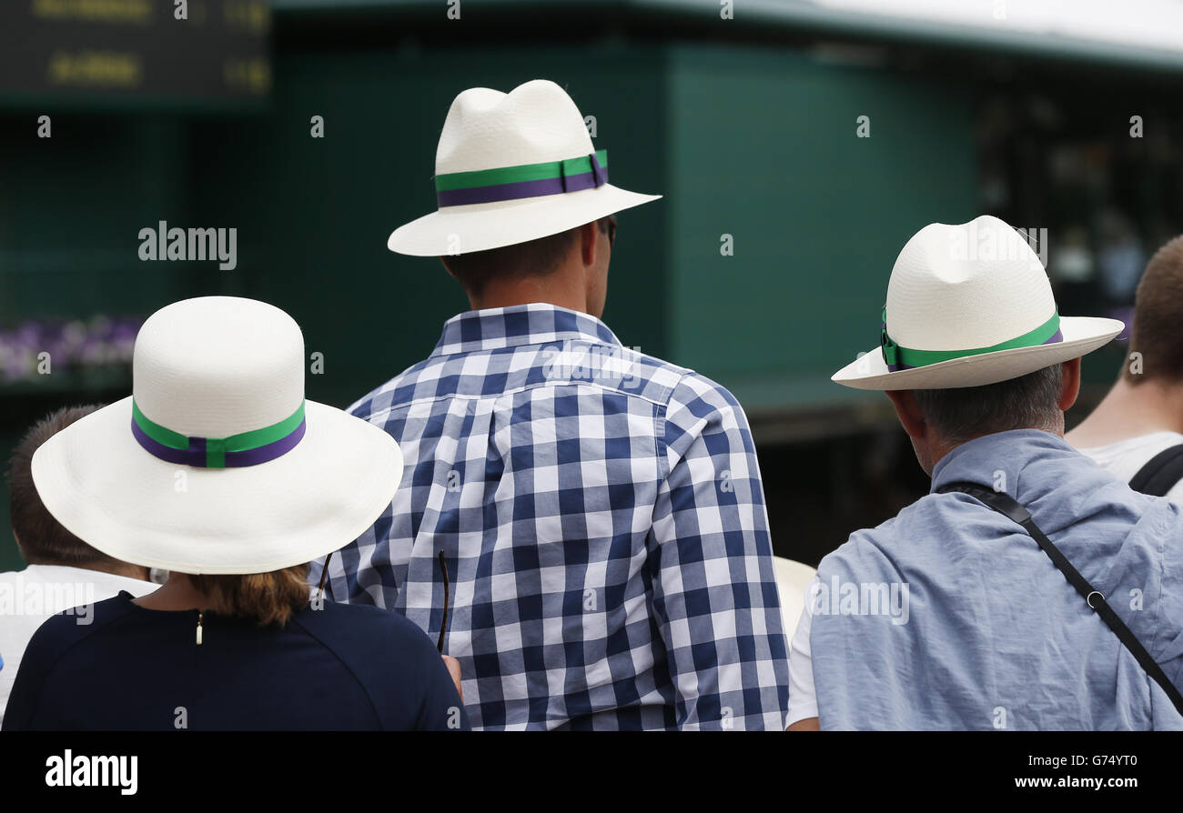 Fans in sun hats during day four of the Wimbledon Championships at the All  England Lawn Tennis and Croquet Club, Wimbledon Stock Photo - Alamy