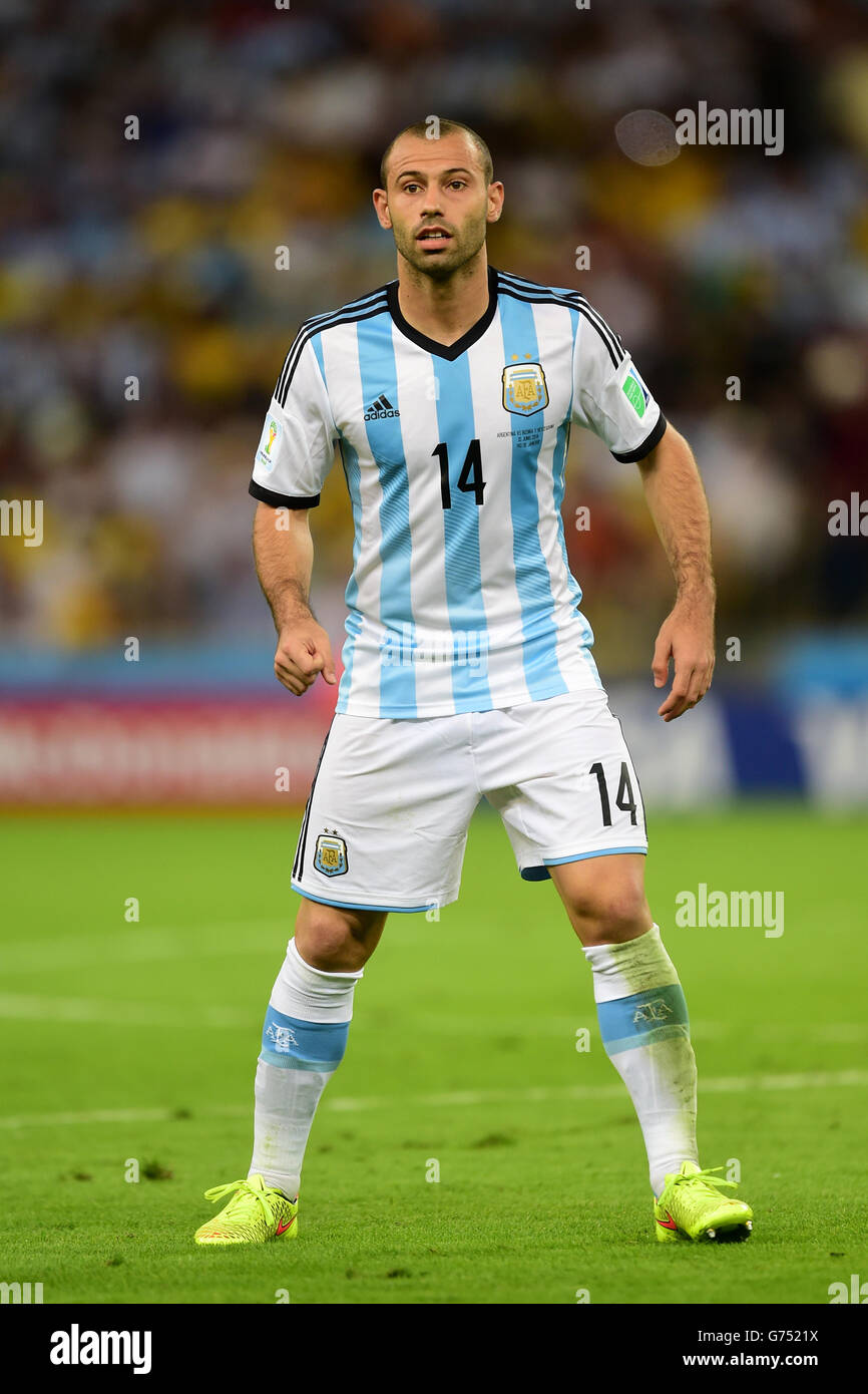 Soccer - FIFA World Cup 2014 - Group F - Argentina v Bosnia and Herzegovina - Maracana. Argentina's Javier Mascherano Stock Photo