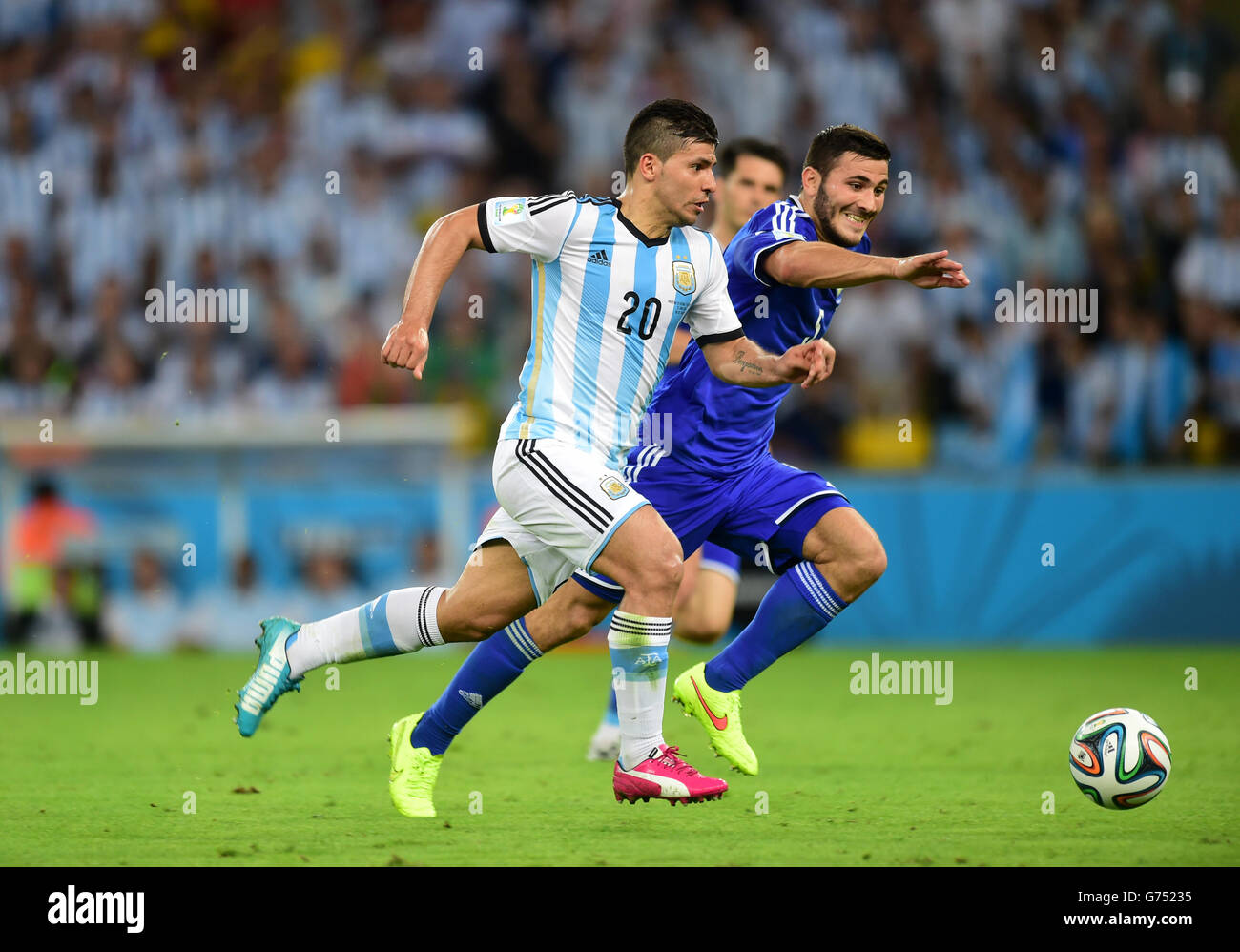Soccer - FIFA World Cup 2014 - Group F - Argentina v Bosnia and Herzegovina - Maracana. Argentina's Sergio Aguero in action Stock Photo