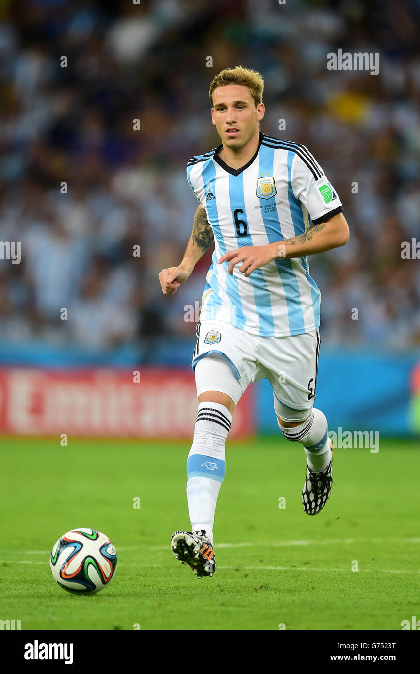 Soccer - FIFA World Cup 2014 - Group F - Argentina v Bosnia and Herzegovina - Maracana. Argentina's Lucas Biglia Stock Photo