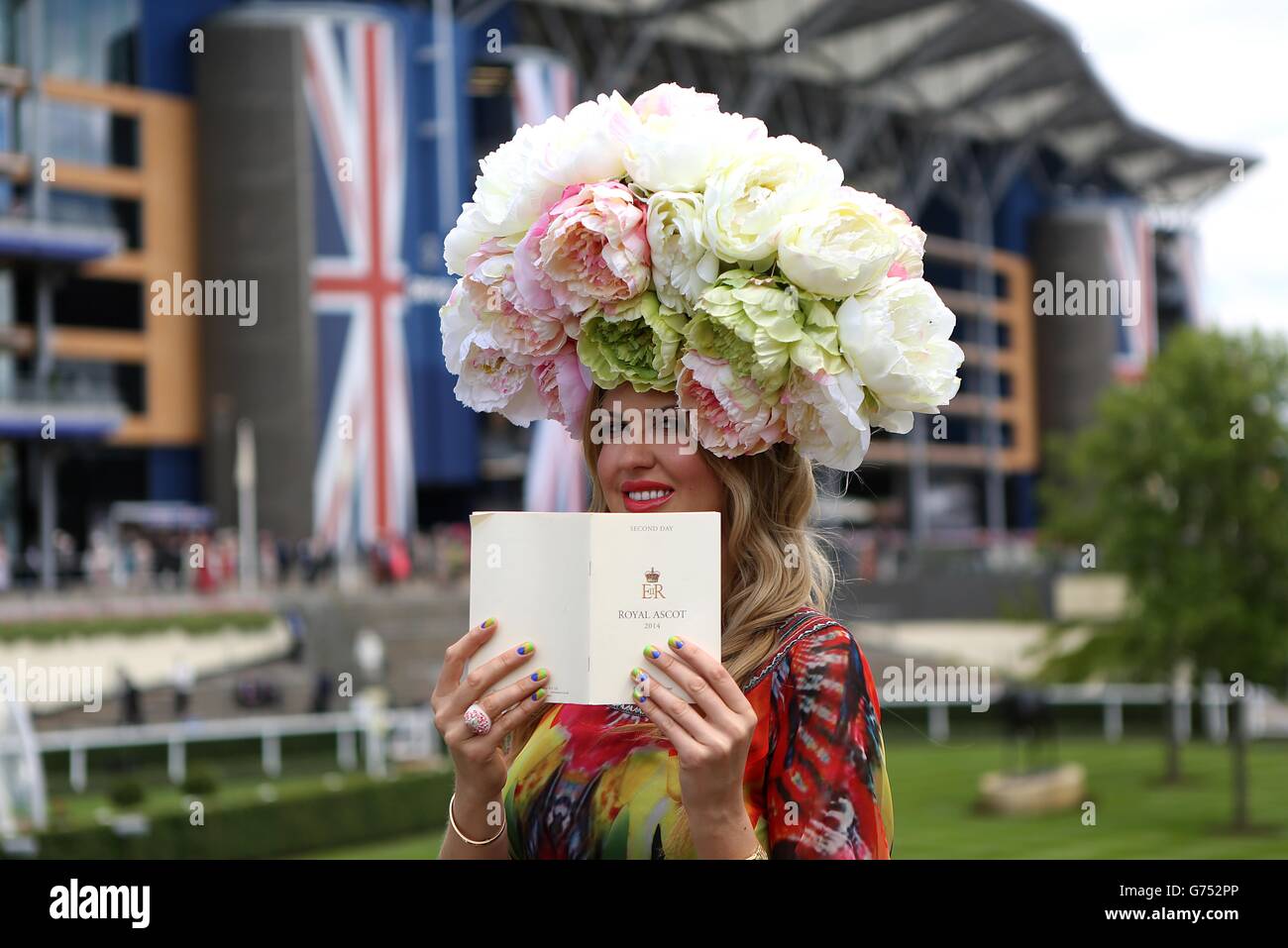 Horse Racing - The Royal Ascot Meeting 2014 - Day Two - Ascot Racecourse Stock Photo