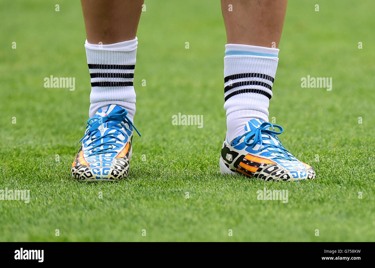 Messi's hi-res stock photography and images - Alamy
