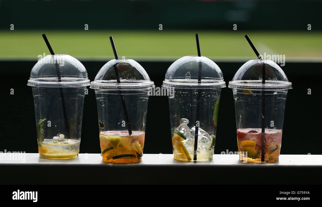 Tennis - 2014 Wimbledon Championships - Day Four - The All England Lawn Tennis and Croquet Club Stock Photo
