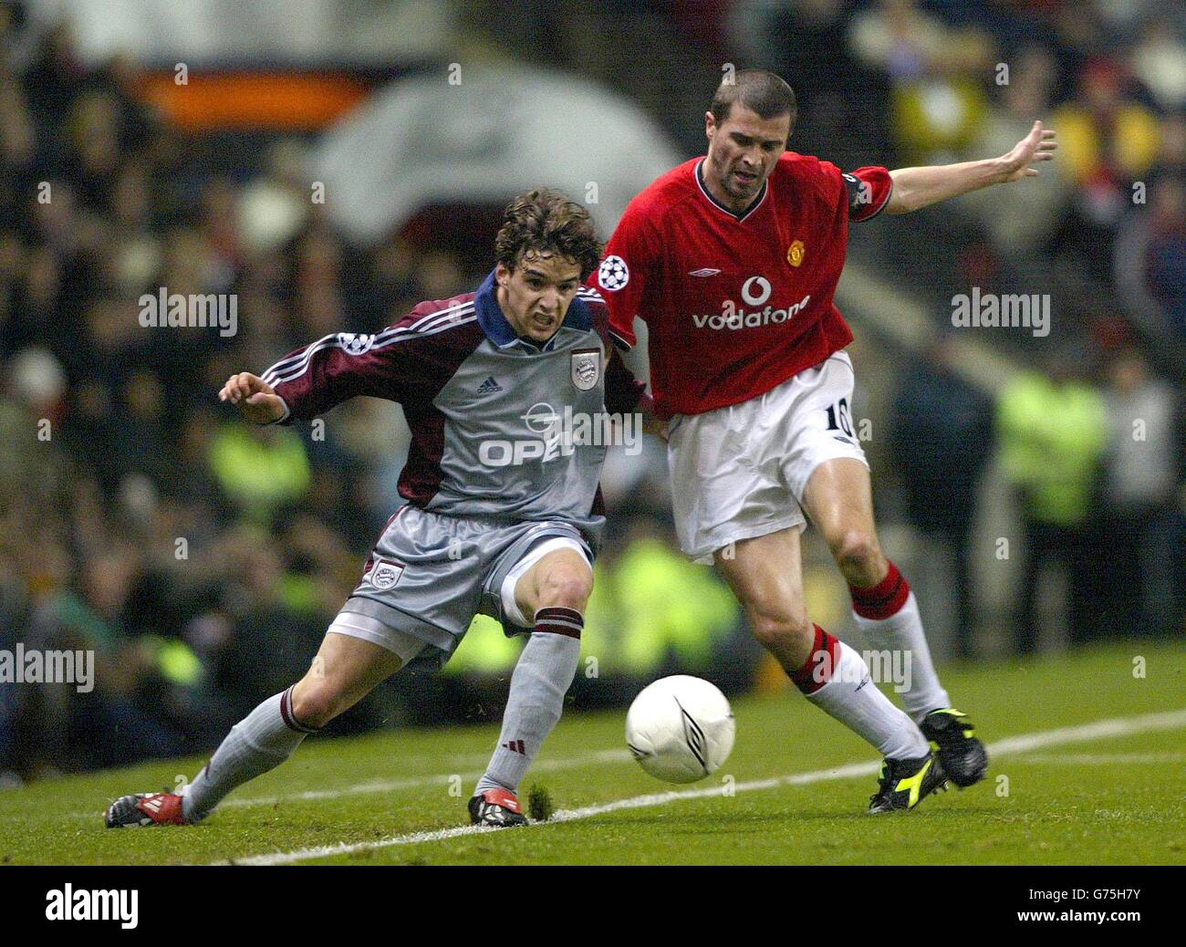 Football roy keane owen hargreaves hi-res stock photography and images ...