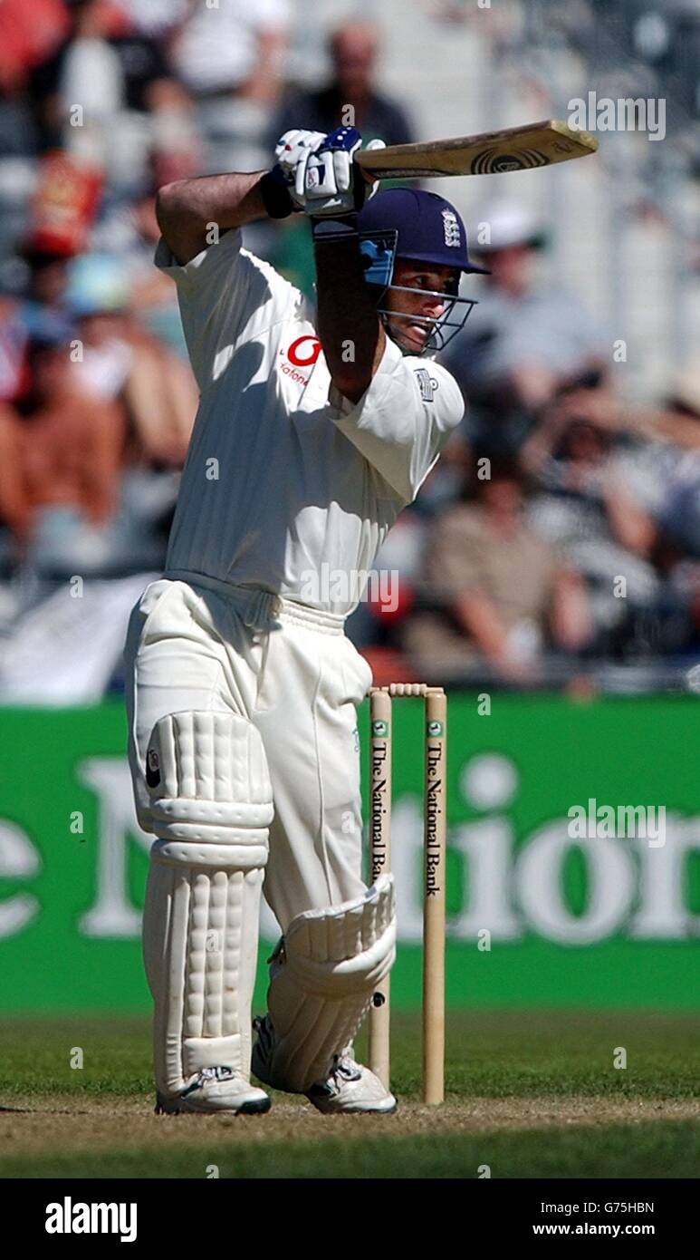 England's Graham Thorpe in action during the third day of the first test match against New Zealand at Jade Stadium, Christchurch, New Zealand. * Thorpe and Flintoff put on a partnership of 281 which is a new sixth-wicket England record and is the highest partnership ever by an English pair against New Zealand. Flintoff scored 137 and Thorpe finished on 200 not out. Stock Photo