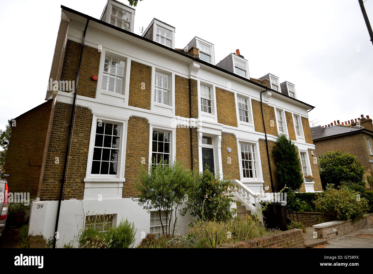 A semi-detached Georgian house in Islington, north London Stock Photo ...