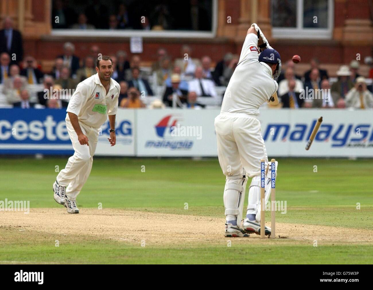 Chris silverwood yorkshire bowls hires stock photography and images