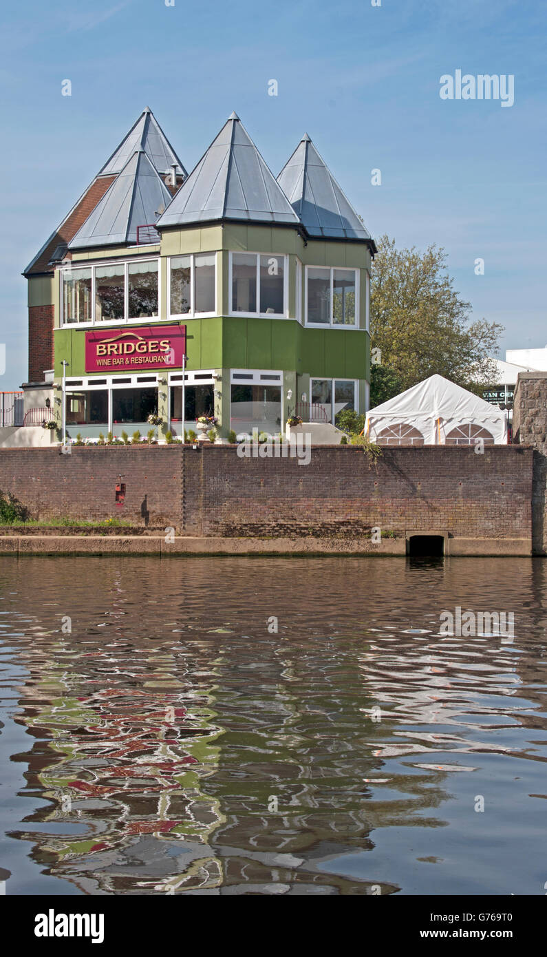 Maidstone, Bridges Bar Restaurant by River Medway, Kent, England Stock