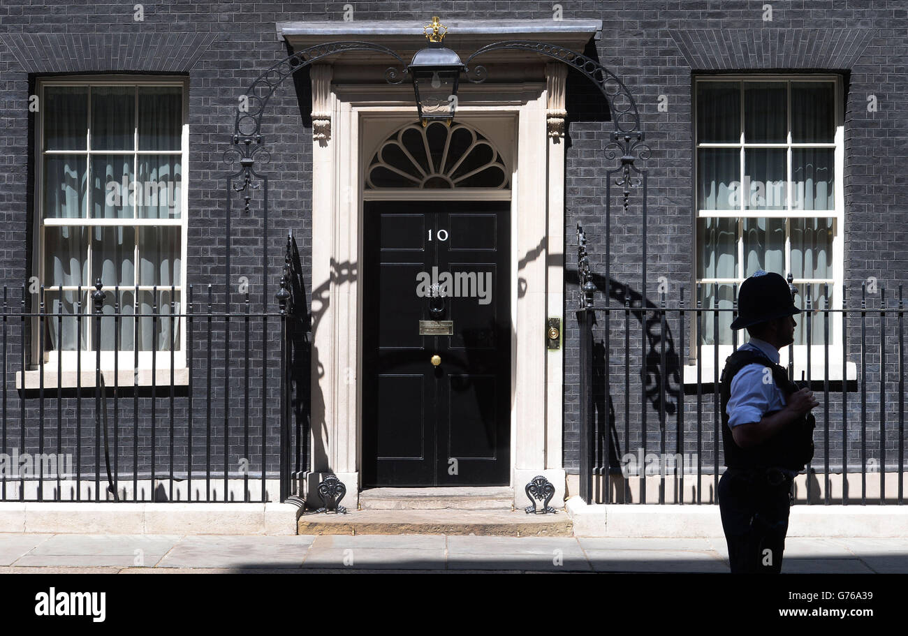 10 Downing Street in central London today as David Cameron is putting the final touches to a reshuffle that is expected to see more women promoted into key positions. Stock Photo
