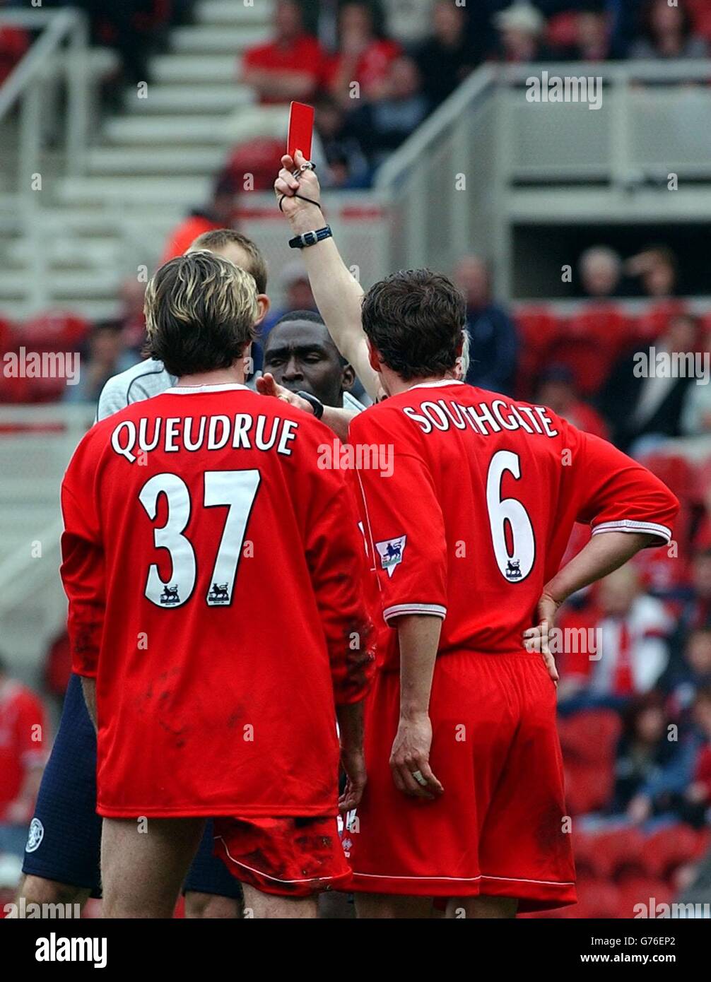 Middlesbrough's Franke Quedrue is given his marching orders with a red card during their FA Barclaycard Premiership match at Boro's Cellnet Riverside Stadium between Middlesbrough and Blackburn Rovers. Stock Photo