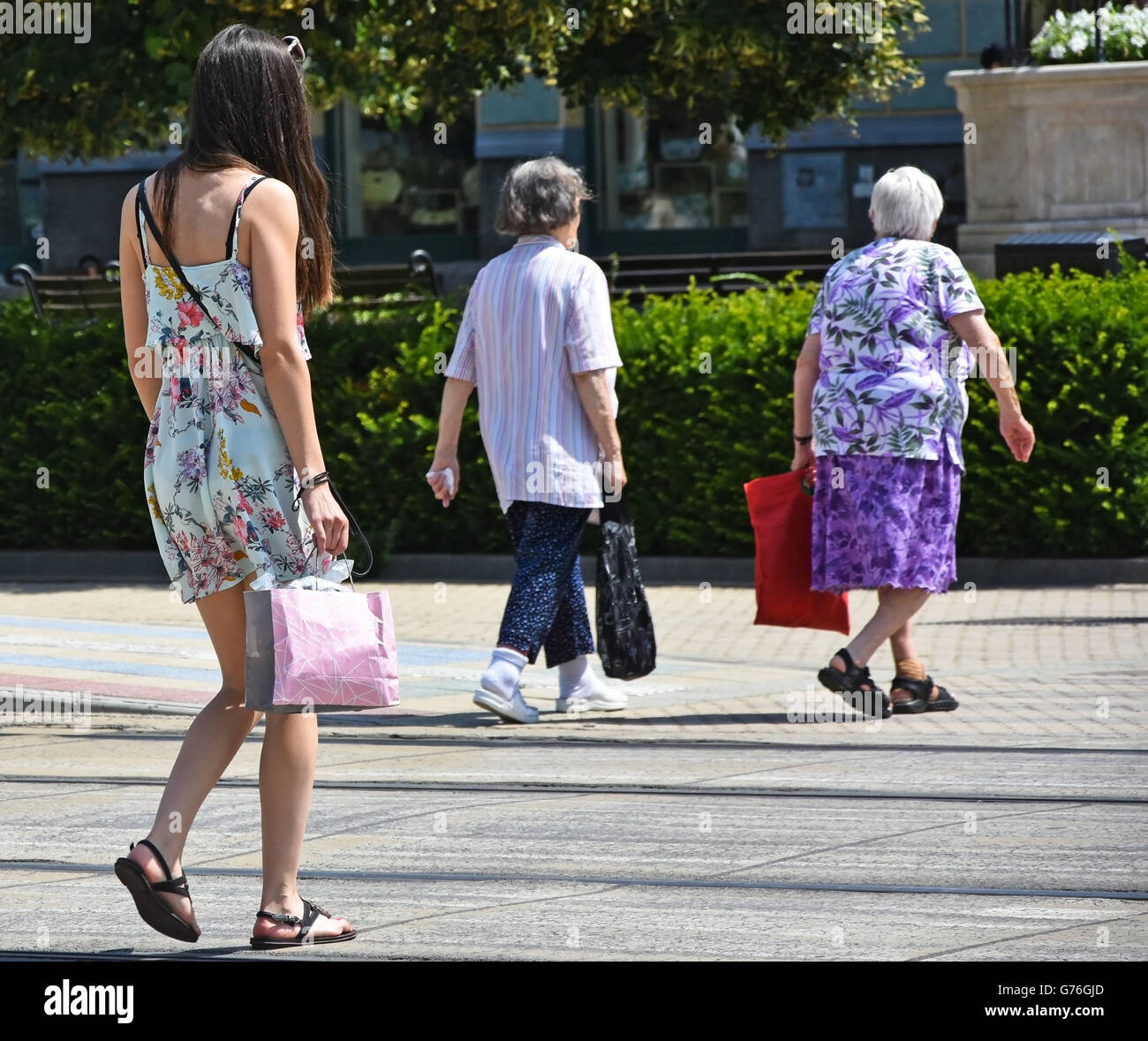 Old women in the shoe hi-res stock photography and images - Alamy