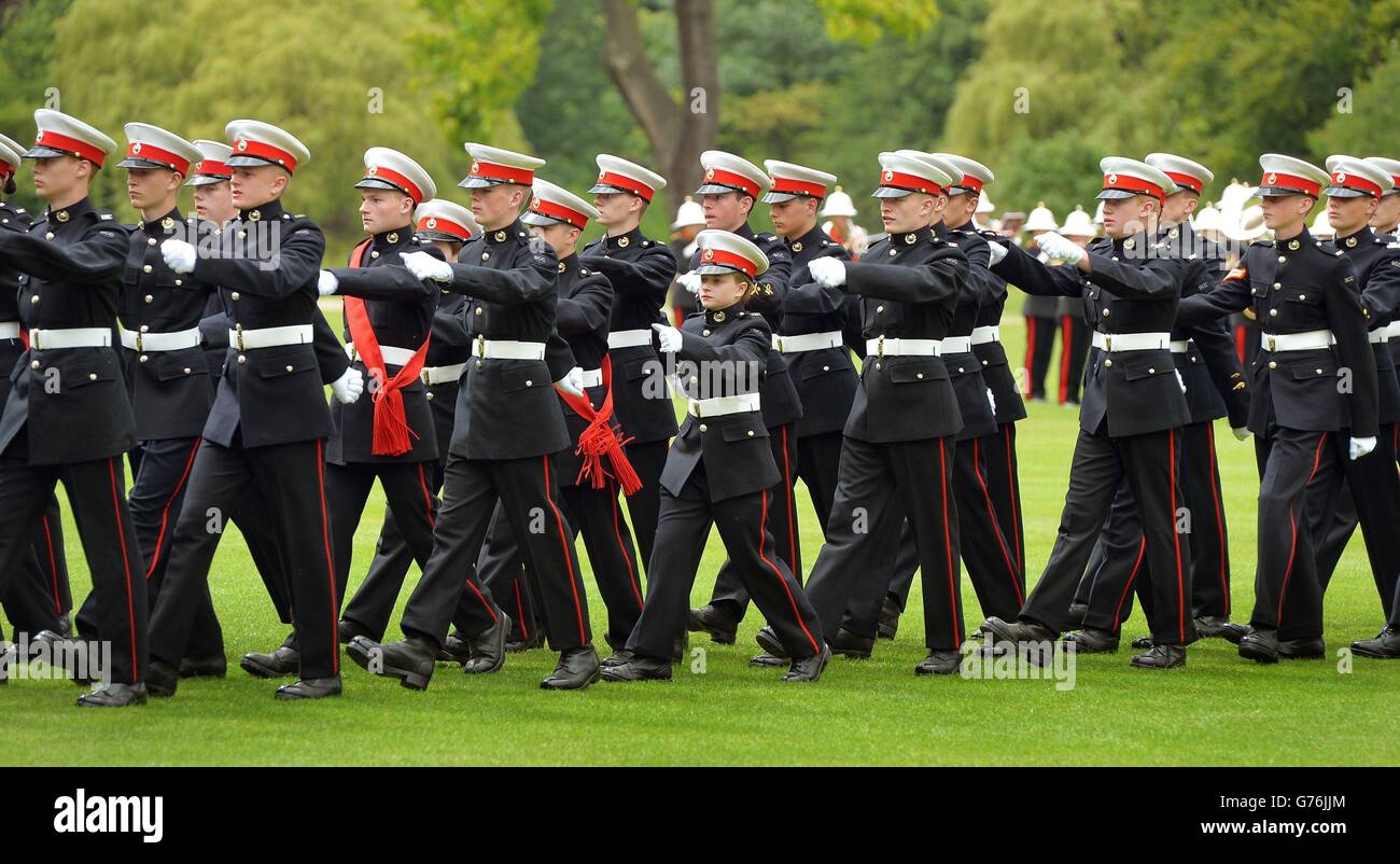 Marine cadets hi-res stock photography and images - Alamy