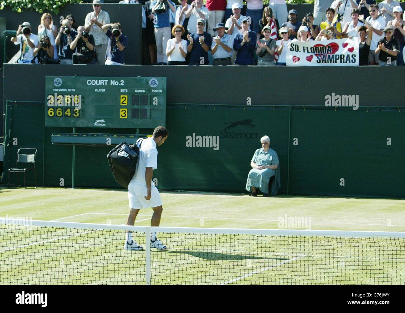 Wimbledon 2002 - Bastl v Sampras Stock Photo