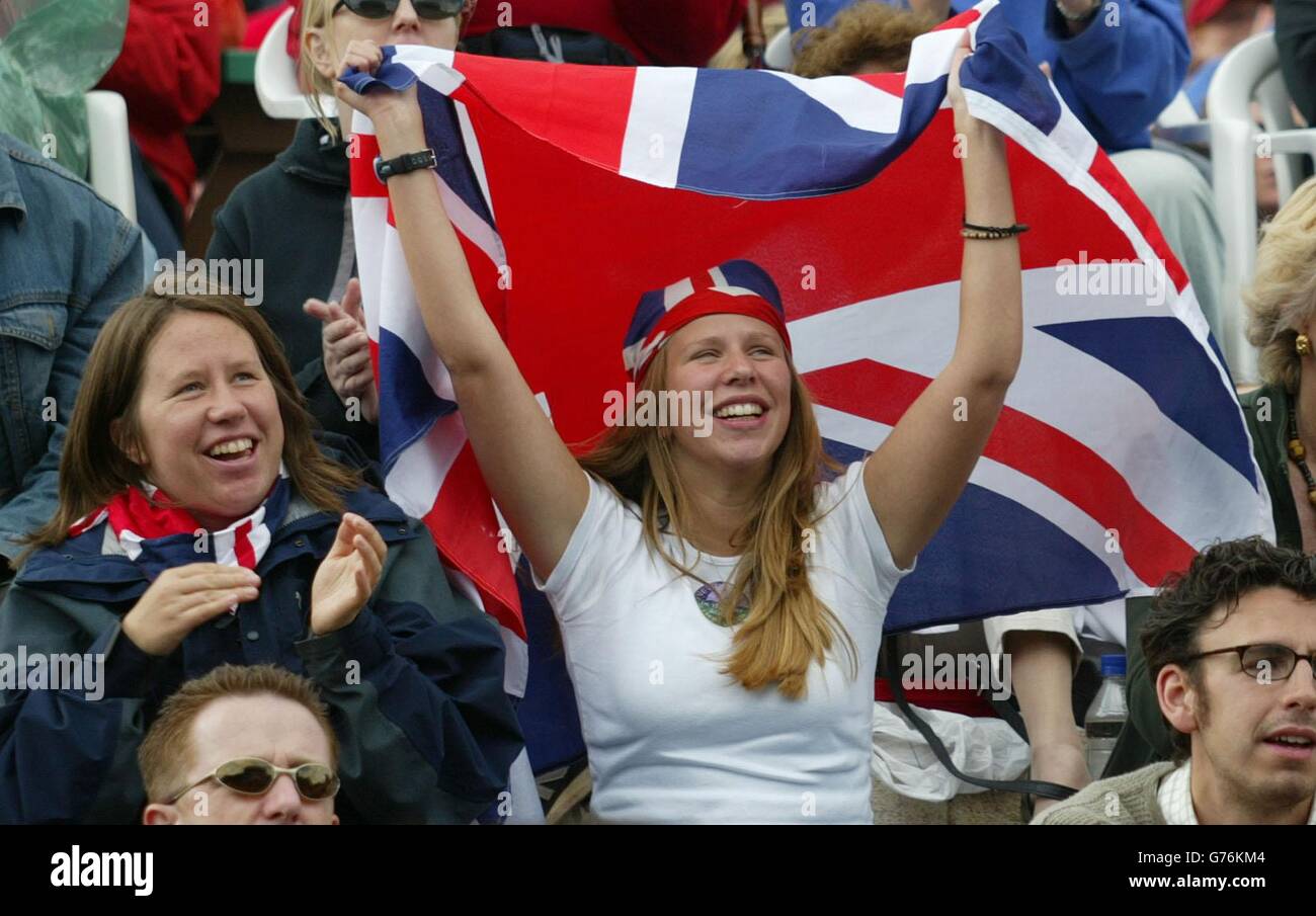 Sport tennis union jack flag cheering hi-res stock photography and images -  Alamy