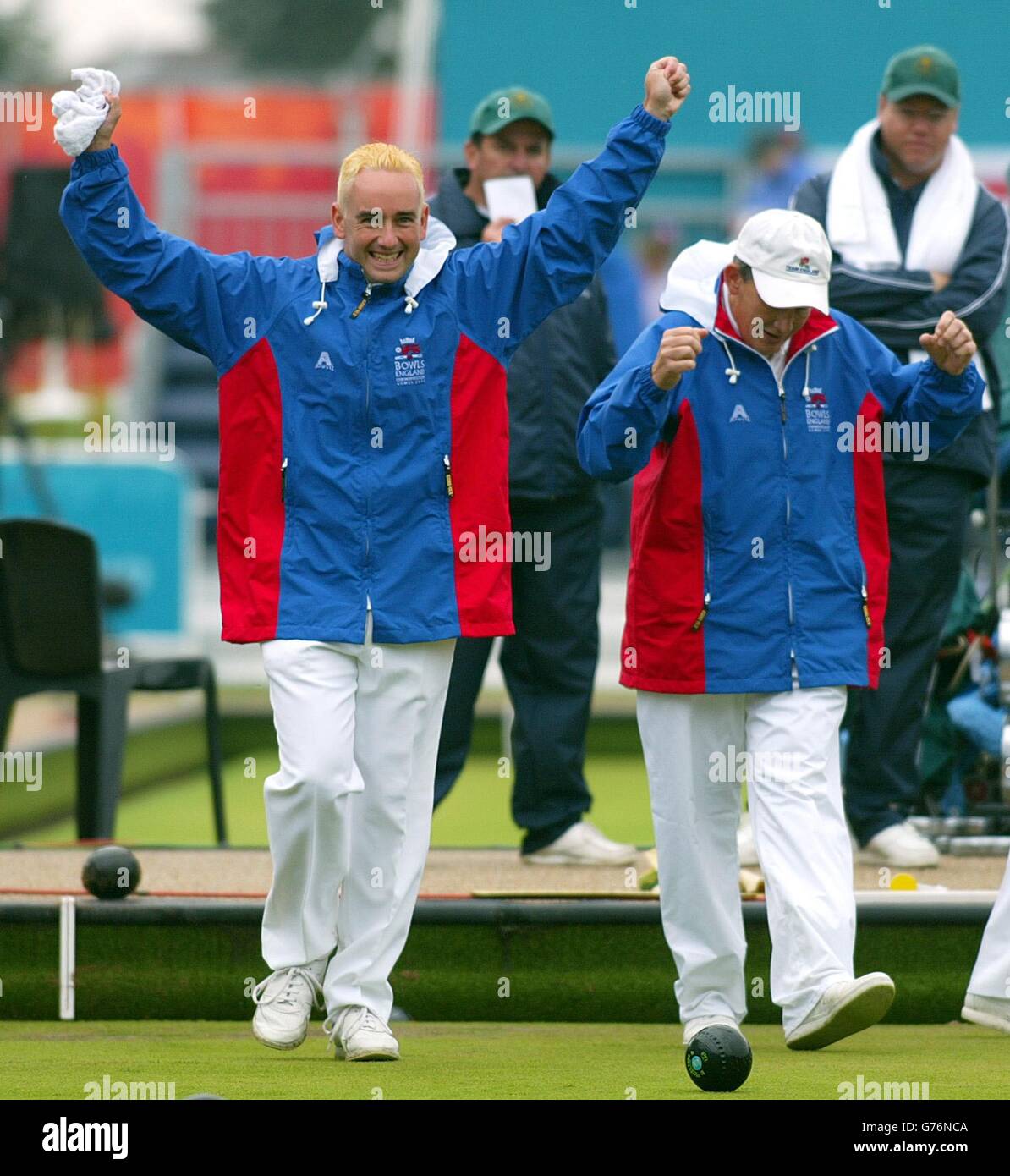 Englands john ottaway right simon skelton celebrate taking gold medal