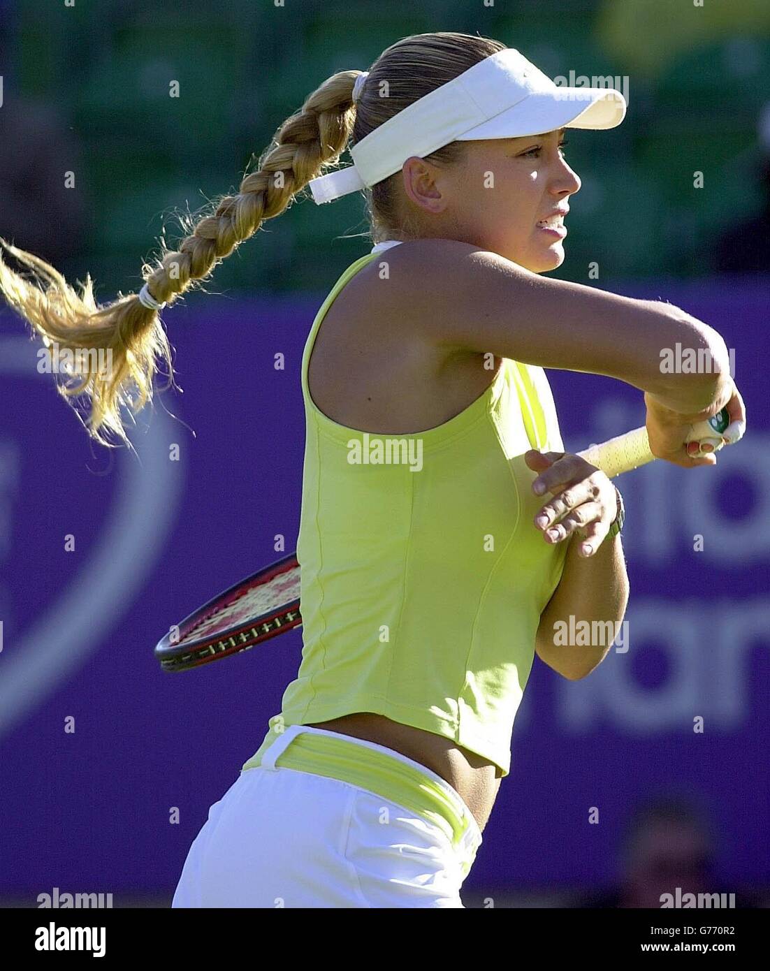 Anna kournikova playing tennis hi-res stock photography and images - Alamy