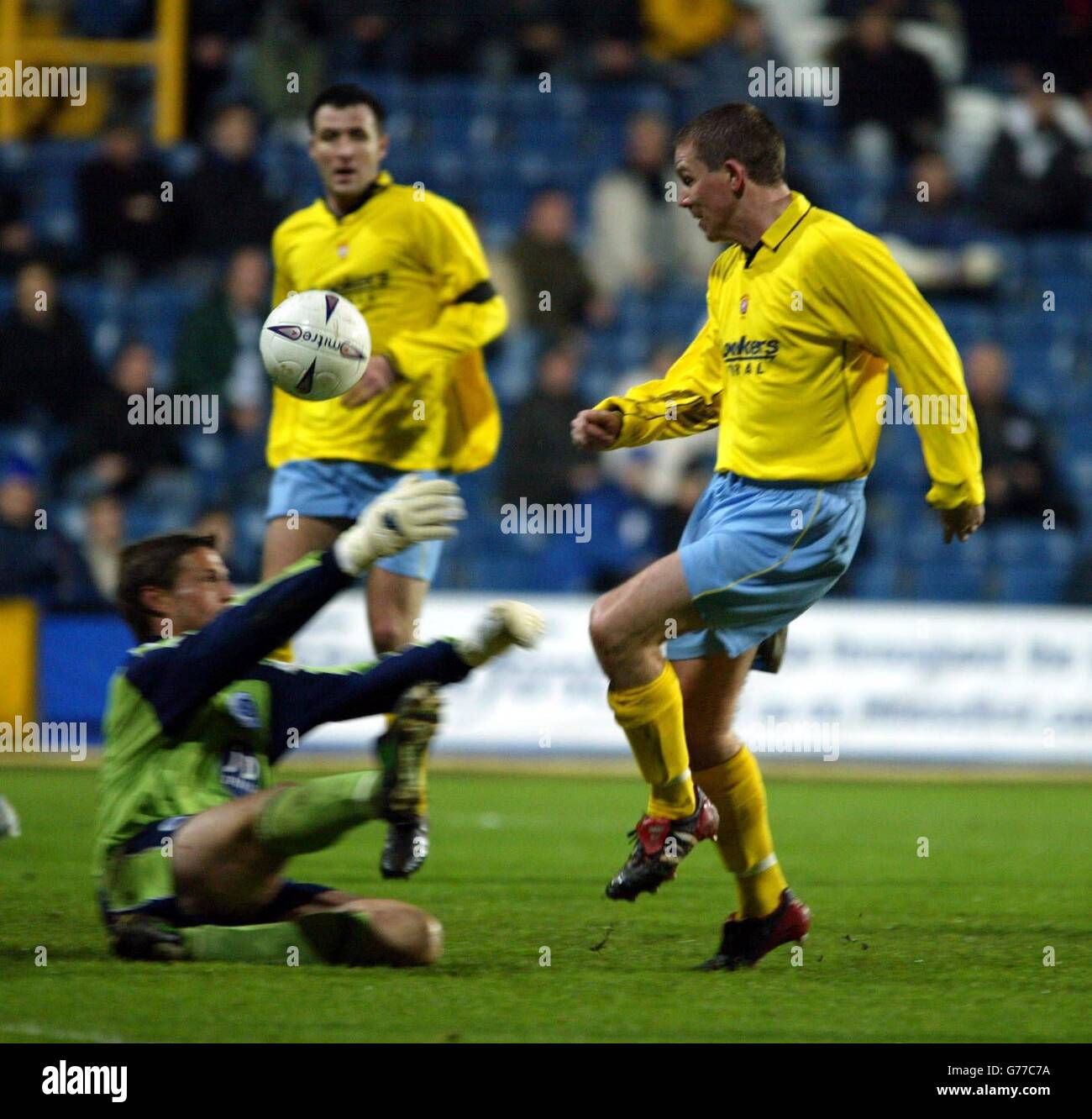 Qpr Vauxhall Motors High Resolution Stock Photography And Images Alamy Qpr Vauxhall Motors High Resolution Stock Photography And Images Alamy