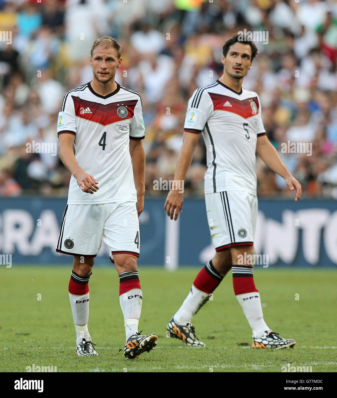 Soccer - FIFA World Cup 2014 - Final - Germany v Argentina - Estadio do Maracana. Germany's Benedikt Howedes and Mats Hummels (right) Stock Photo