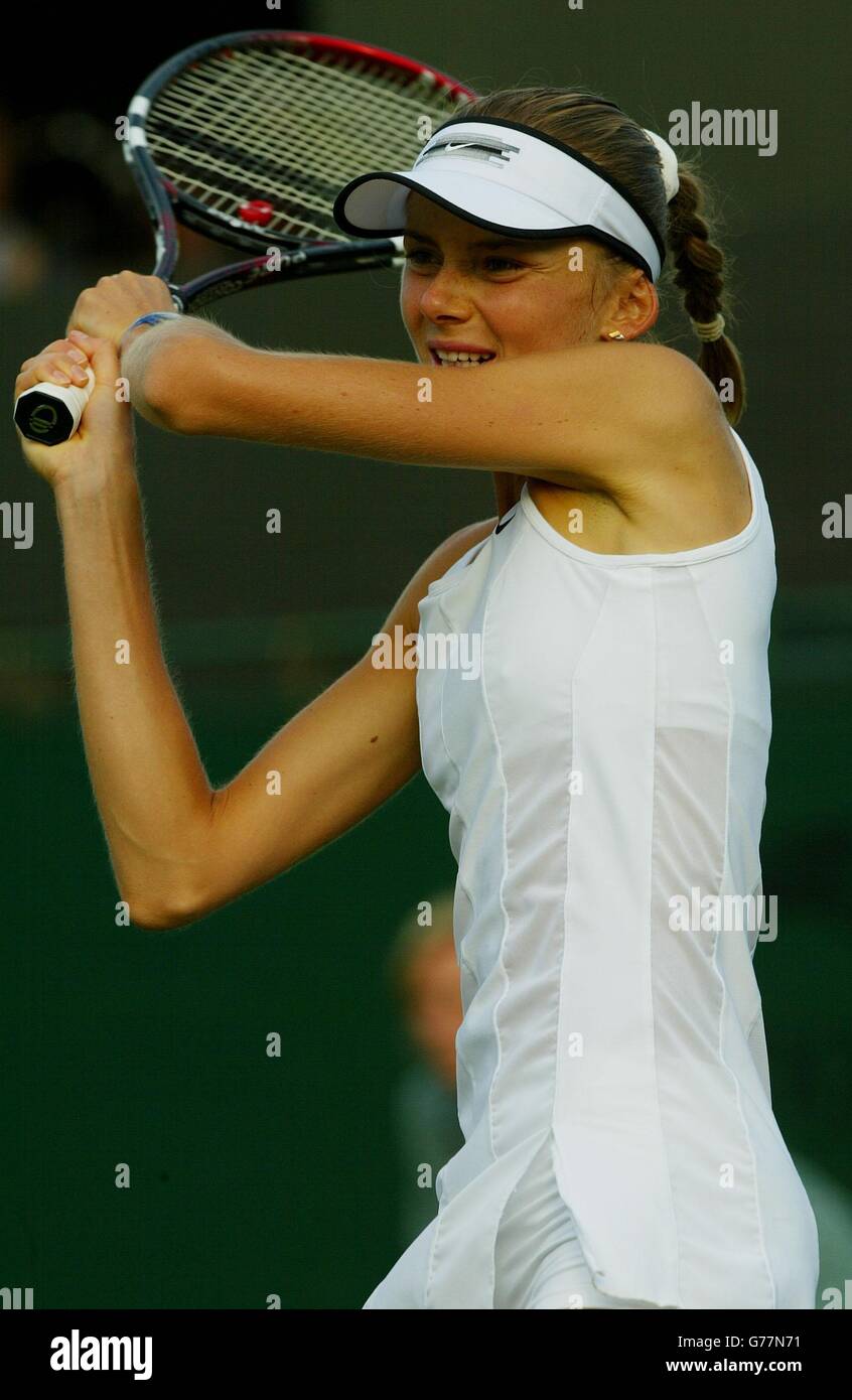 Wimbledon Hantuchova v Asagoe Stock Photo