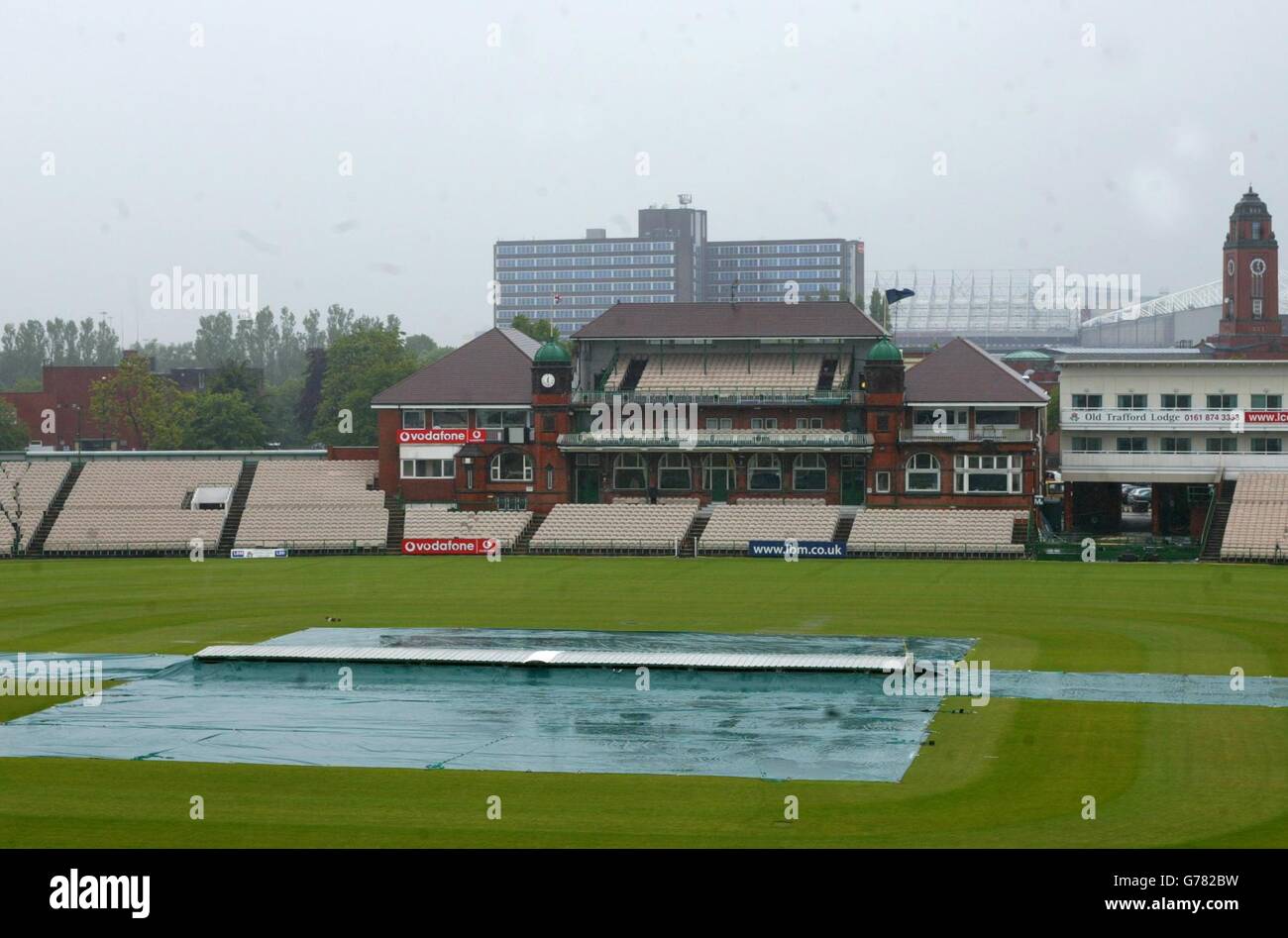 News cricket hi-res stock photography and images - Alamy