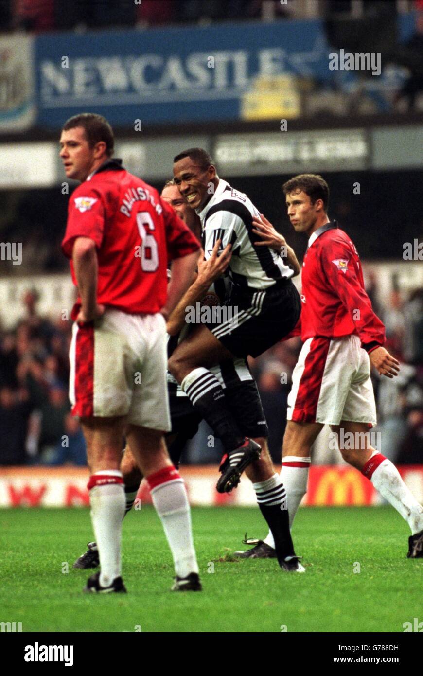 newcastle-united-s-les-ferdinand-celebrates-his-goal-as-manchester