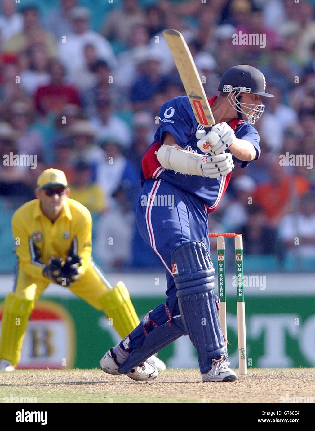 VB Triangular Series Australia v England Stock Photo - Alamy