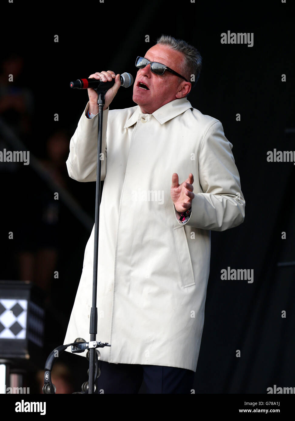 Suggs madness performing live on pyramid stage glastonbury festival hi