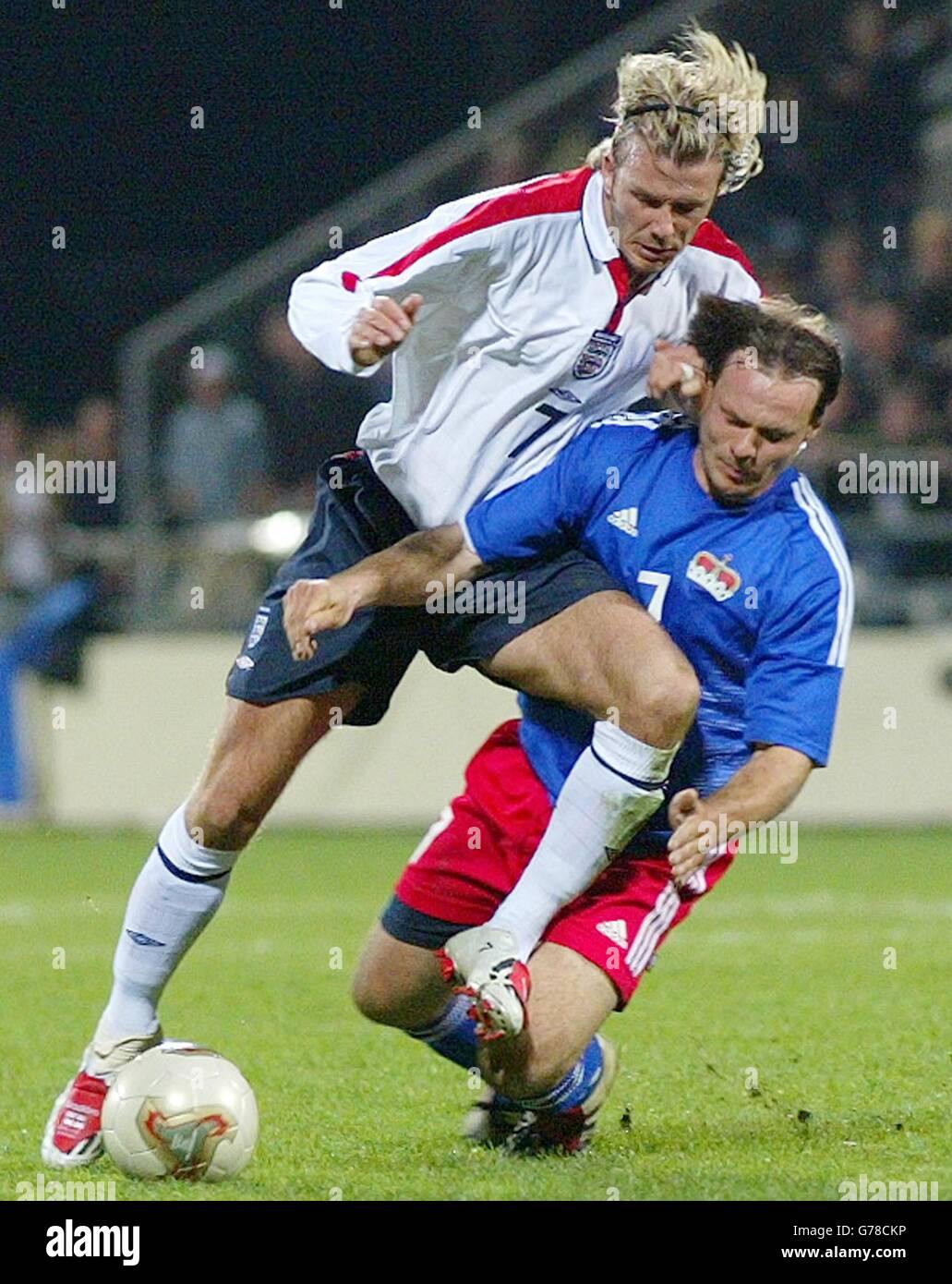 Tackling Britainimagescollectionmove Soccer Hi res Stock Photography tackling-britainimagescollectionmove-soccer-hi-res-stock-photography