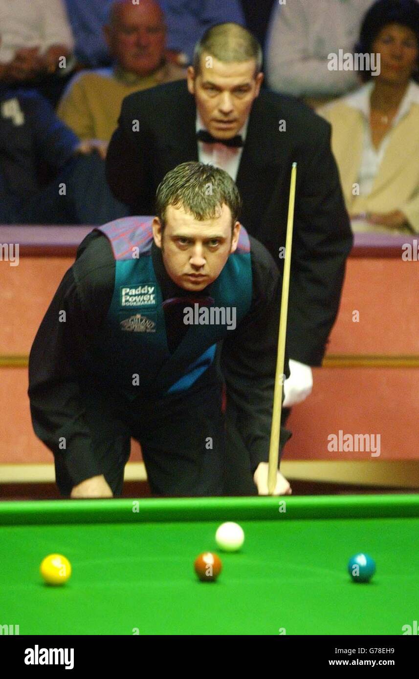 Snooker final hi-res stock photography and images