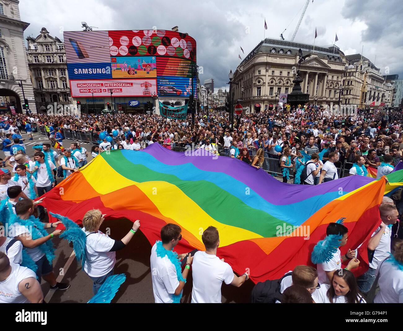 London, UK. 25th June 2016. Giant Rainbow Flag at the Pride London Parade in London where the theme is #nofilter Credit:  Paul Brown/Alamy Live News Stock Photo