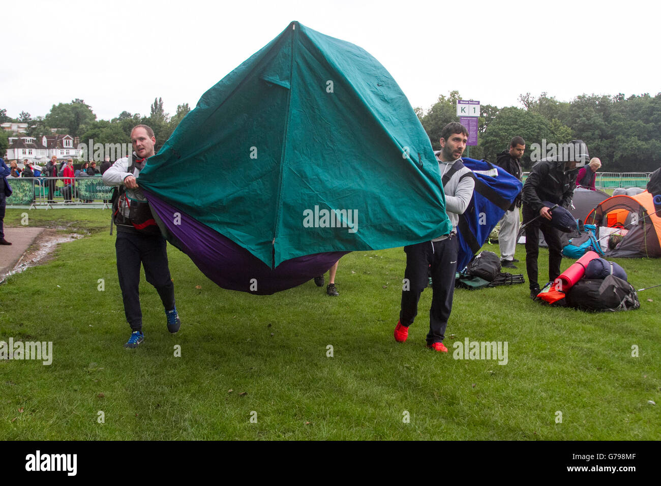 Wimbledon park queue hi-res stock photography and images - Alamy