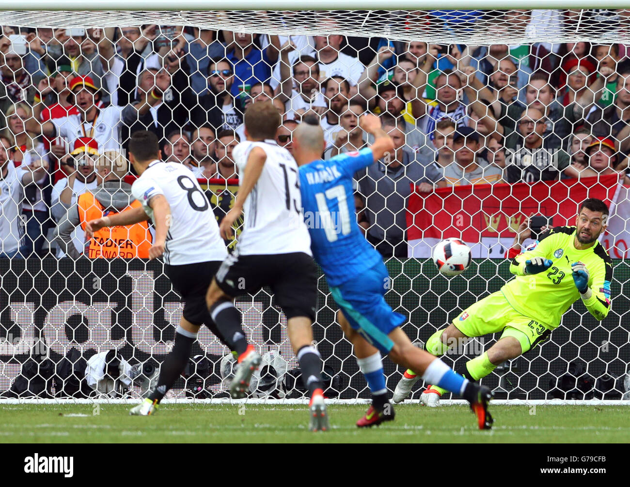 Slovakia goalkeeper matus kozacik uefa euro 2016 hi-res stock photography  and images - Alamy