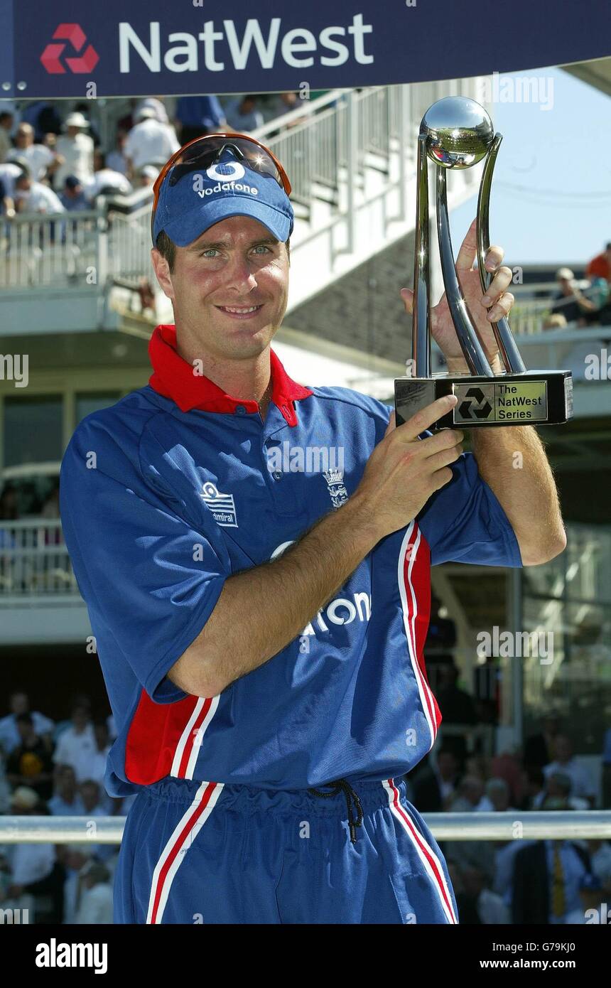 England captain Michael Vaughan with The NatWest Series Trophy after their victory over South Africa in the Final at Lords, London. England won by seven wickets. Stock Photo