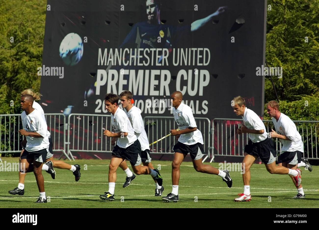 Manchester united warm up during training hi-res stock photography and  images - Alamy