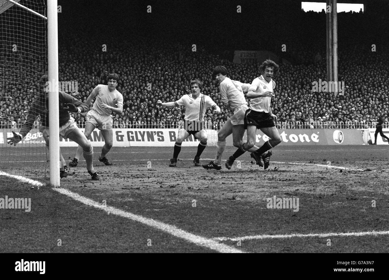 Joe Jordan (extreme right) turns away in triumph after equalising for Manchester United in the 20th minute of this afternoon's FA Cup semi-final against Liverpool at Maine road. Stock Photo