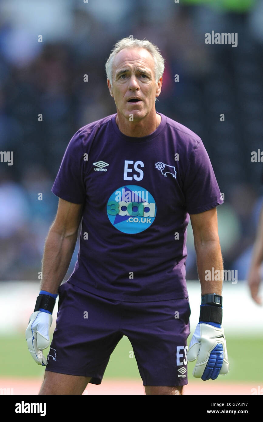 Soccer - Sky Bet Championship - Derby County v Rotherham United - iPro Stadium. Derby County goalkeeping coach Eric Steele Stock Photo