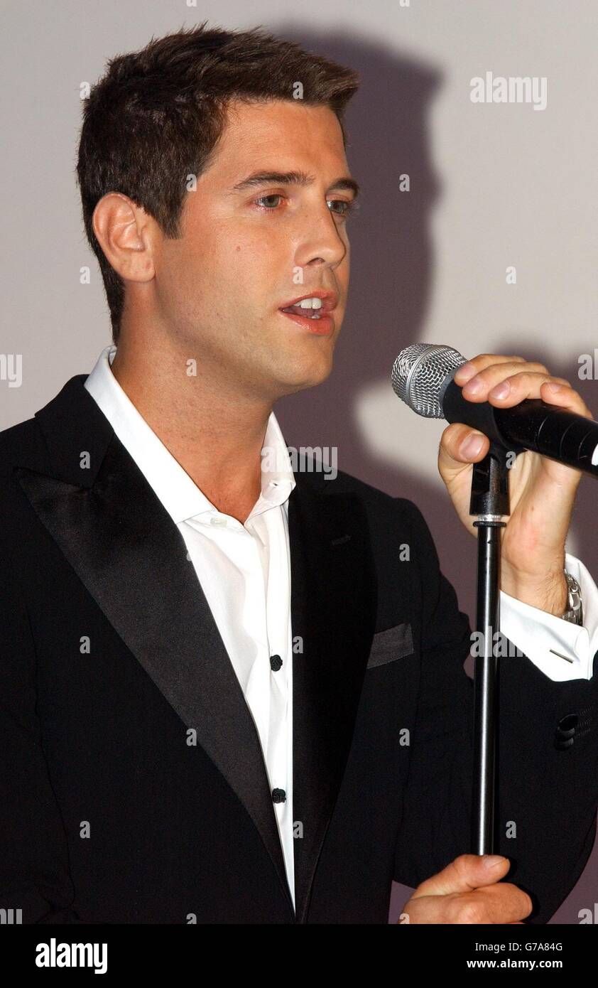 Sebastien Izambard - Il Divo Stock Photo: 107790720 - Alamy