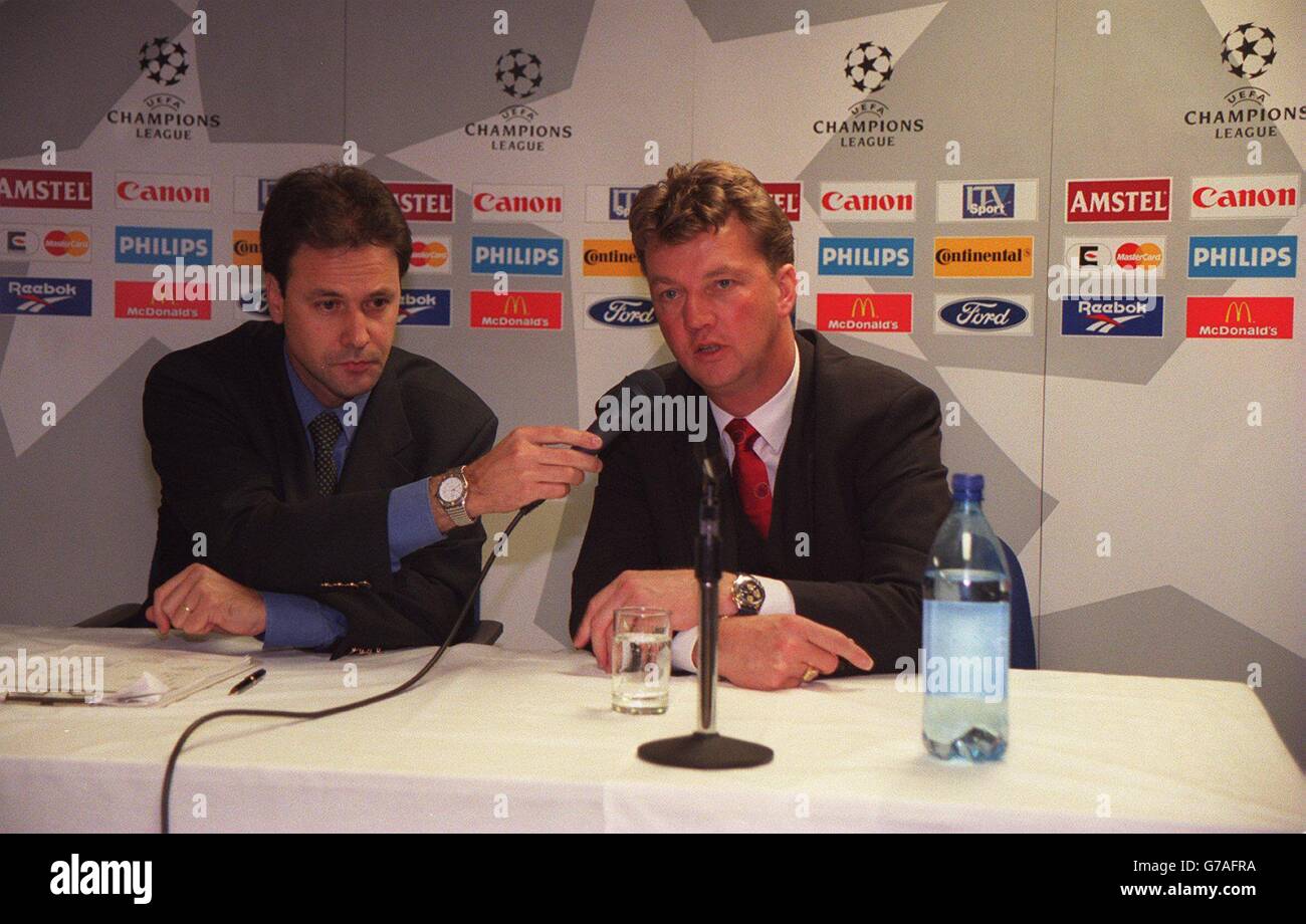 Amstel, Canon, Philips, Eurocard,McDonalds, Continental, Reebok, Ford, Team Signage, Louis Van Gaal Interview Stock Photo