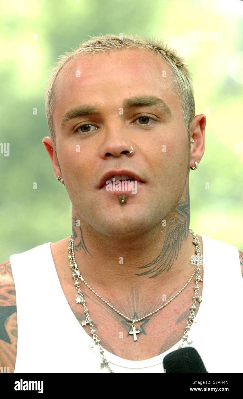 Shifty MTV's TRL - Total Request Live - show Stock Photo - Alamy