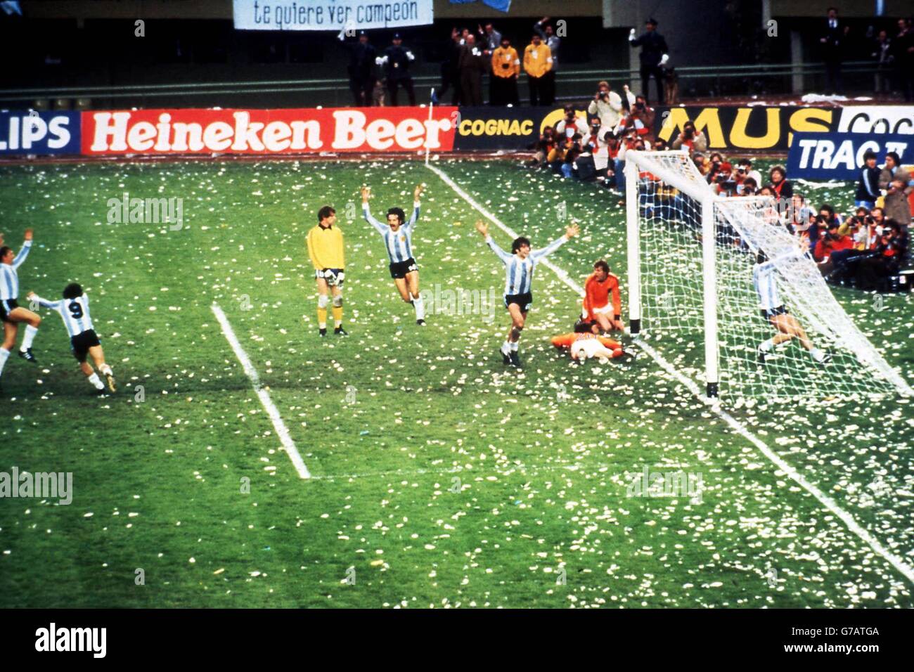 Épinglette Football Argentina 78 – Coupe Du Monde 1978 – Vintage