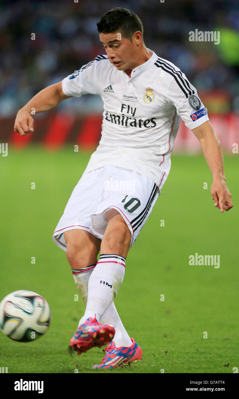 James rodriguez football hi-res stock photography and images - Alamy