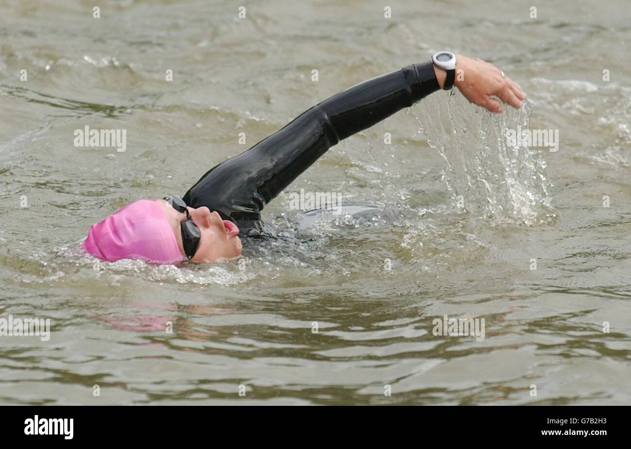 Jane Tomlinson during the swim in the Half Ironman UK Triathlon at Sherborne Castle Stock Photo