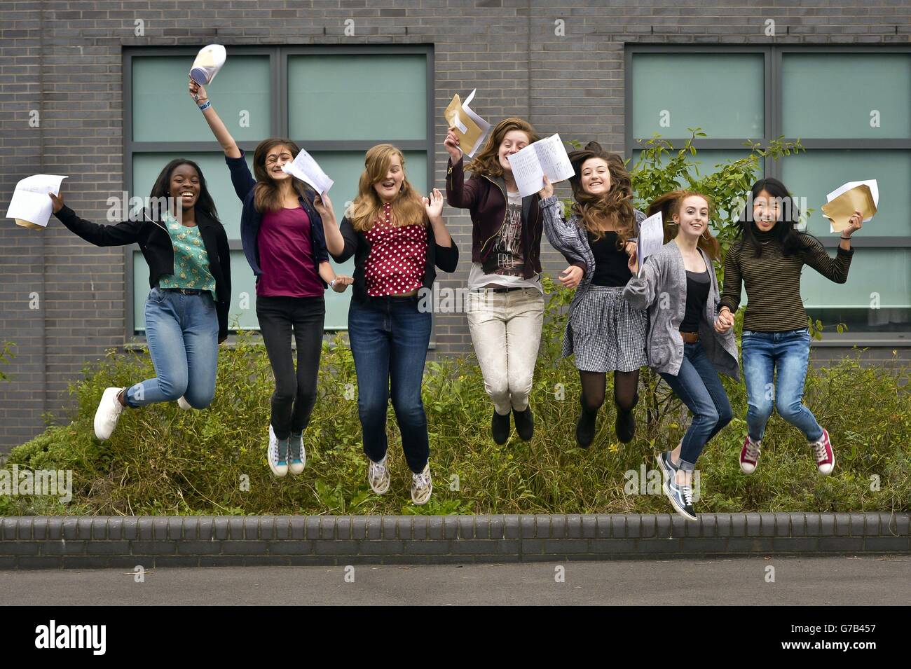 Finish lesson picture. Finish flashcard. Leave school. Выход из школы рисунок. Finish lessons.