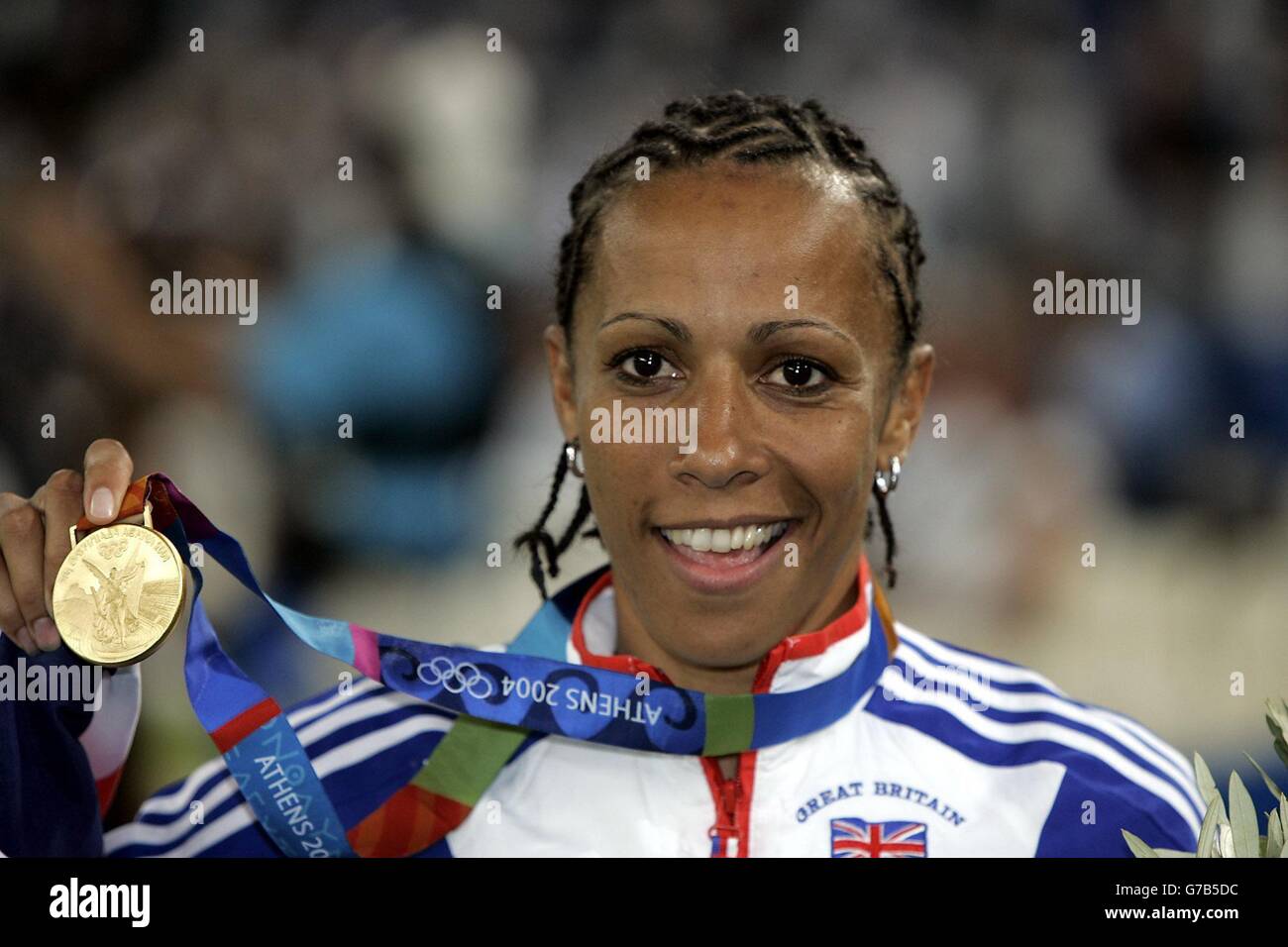 Kelly Holmes 3 Olympic medals in middle distance running Kelly Holmes 3 Olympic medals in middle distance running