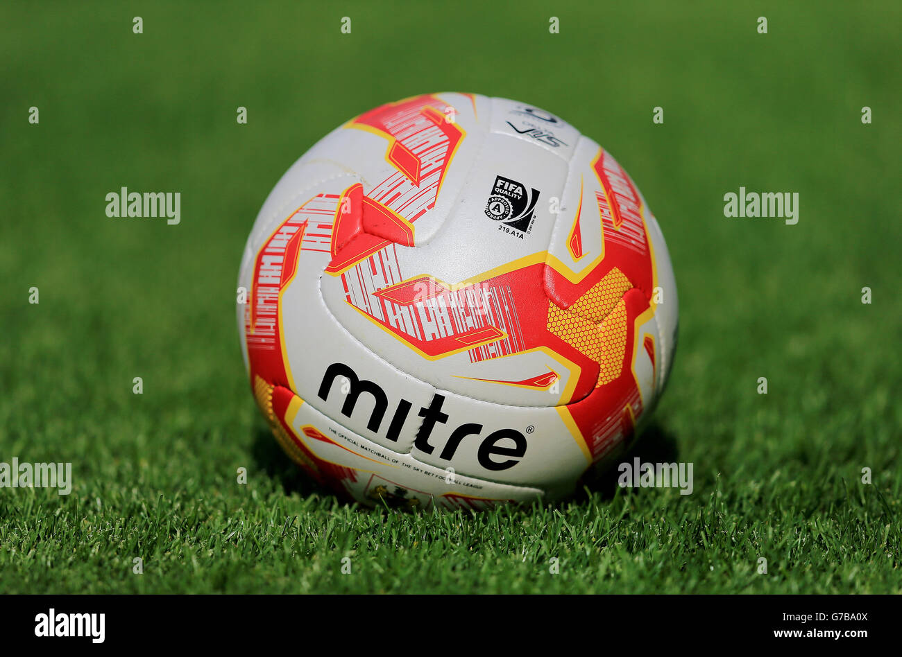 Soccer - Sky Bet League One - Bristol City v Scunthorpe United - Ashton Gate. Sky Bet League 1 ball. Stock Photo